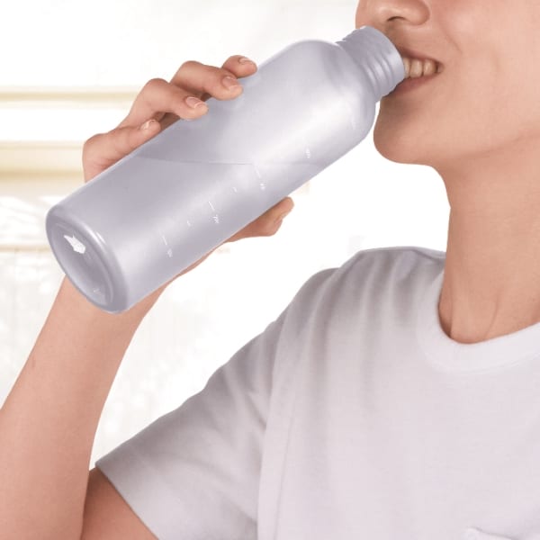 メモリ付きフロスティボトル550ml(ストラップ付き)(ホワイト)の商品画像2枚目