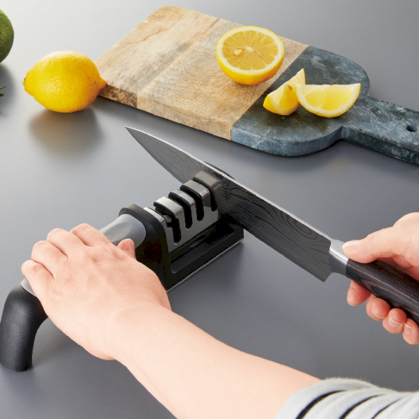 ハサミも研げる4連式シャープナーの商品画像2枚目